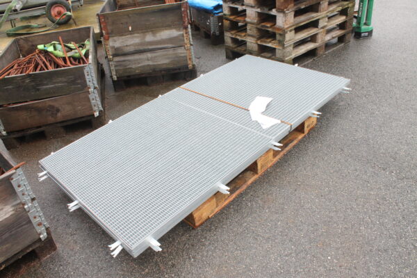 Lot armeringsprofiler samt ca. 10,5-meter 620mm stålrør - Bilde 18