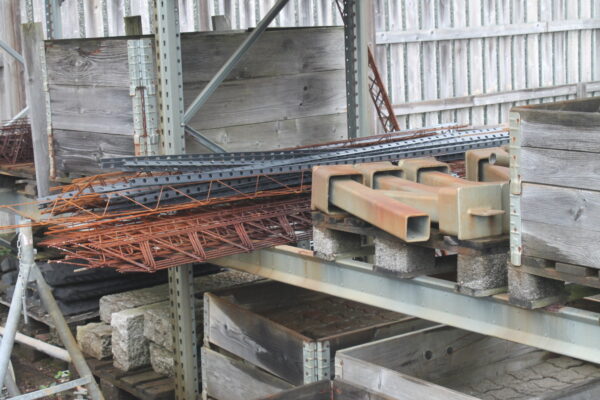 Lot armeringsprofiler samt ca. 10,5-meter 620mm stålrør - Bilde 6