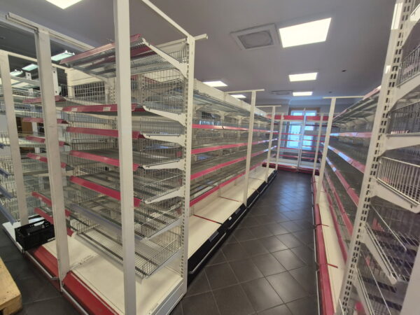 40-seksjoner Expedit butikkinnredning ferdig pakket på pall, klar for overlevering til kunde - Bilde 2