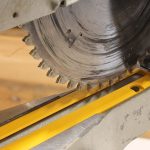 DeWalt DW712N kapp & gjærsag på DE7023 arbeidsbord - Bilde 5