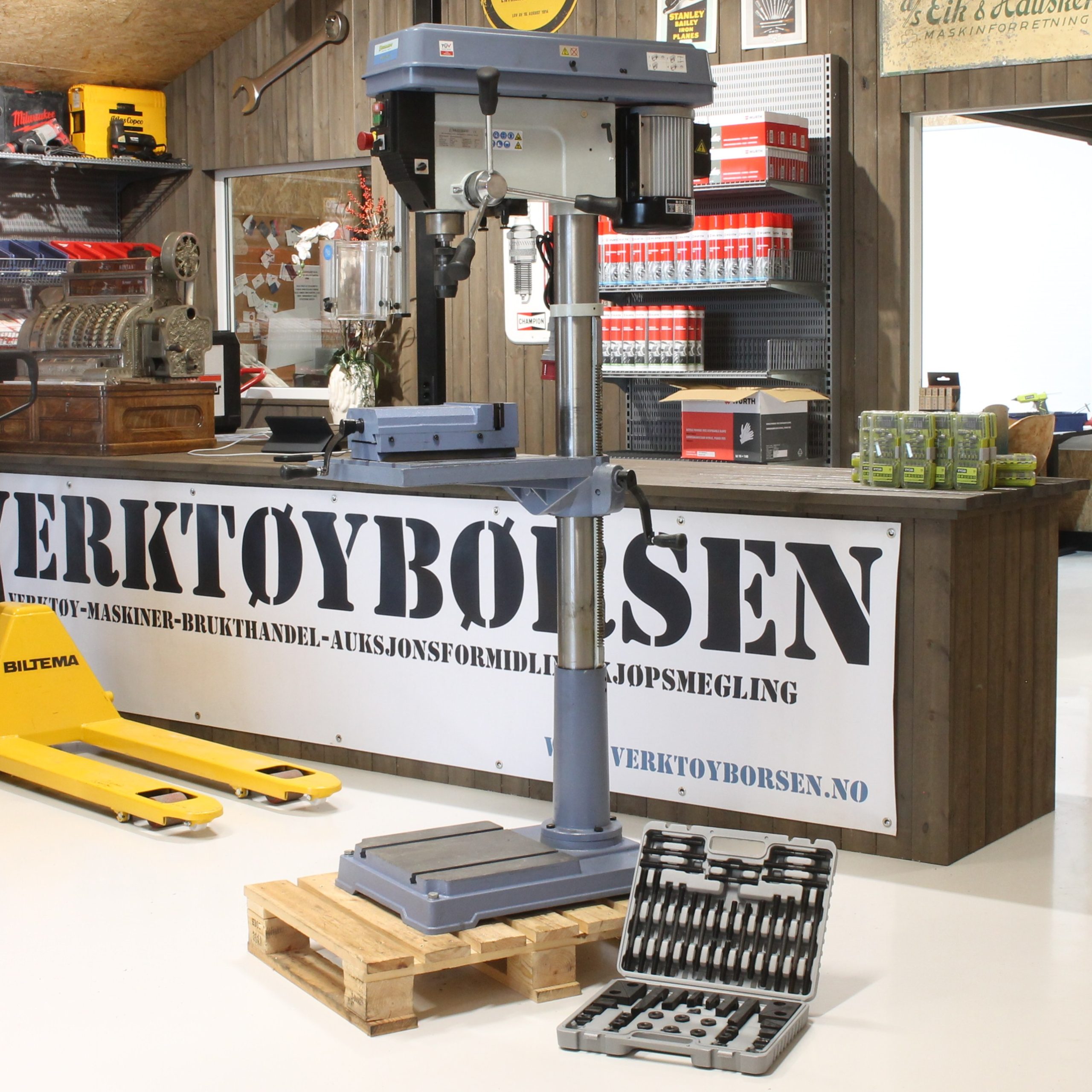 IMG_9828 Bernardo B 610 Pro søyle boremaskin med maskinstikke og spennsett - Bilde 1