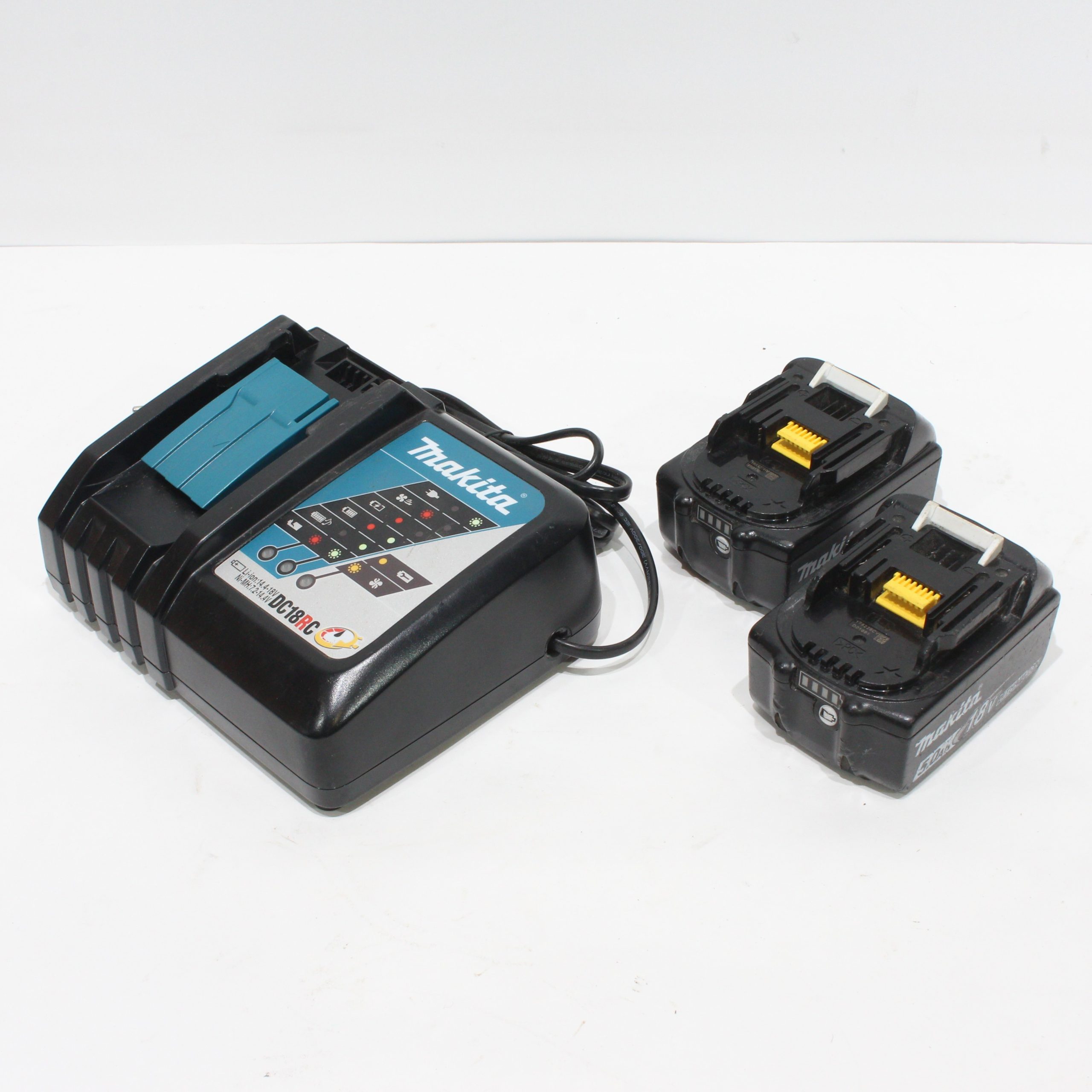 Makita DC18RC hurtiglader 18V – med 2 stk. 5,0Ah batterier Makita DC18RC hurtiglader 18V – med 2 stk. 5,0Ah batterier - Bilde 1